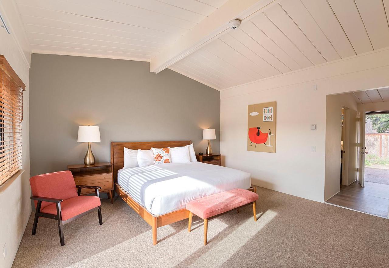 Contenta Inn カーメル・バレー エクステリア 写真